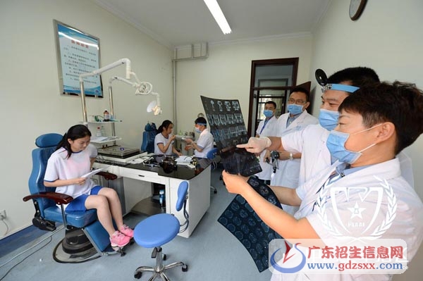 女飛行員選拔