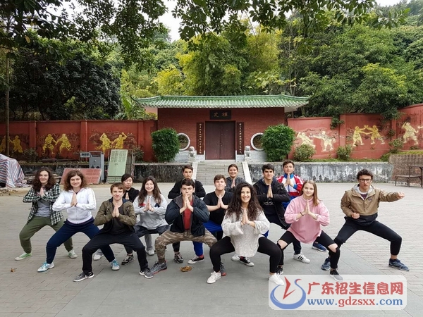 我們結(jié)業(yè)啦！