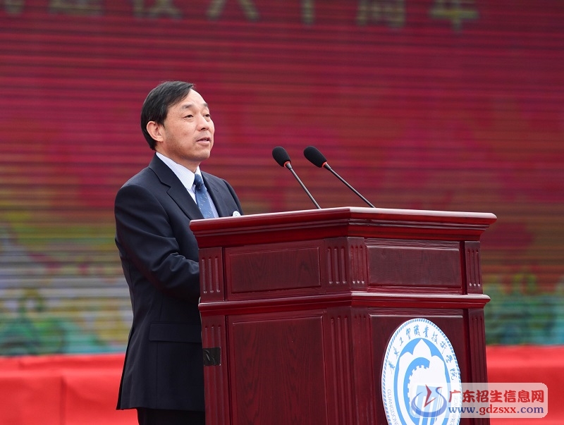 中國(guó)有色金屬工業(yè)協(xié)會(huì)副會(huì)長(zhǎng)王健先生致辭