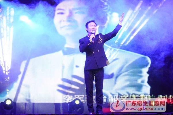 王魁老師獨(dú)唱《父親》
