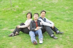 武漢天才少年黃藝博：兩歲開始看新聞聯(lián)播